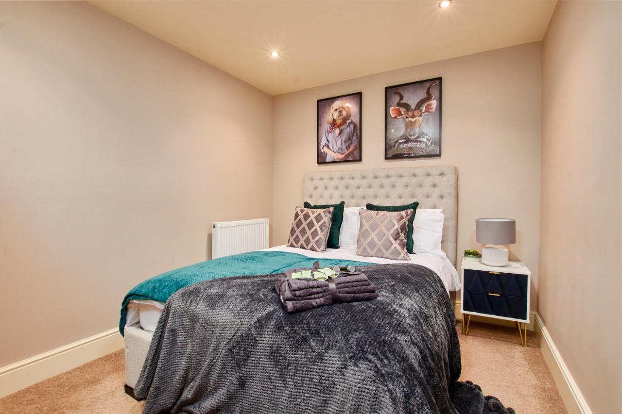 The Stunning Central Harrogate Abode - Sleeps 6 ภายนอก รูปภาพ