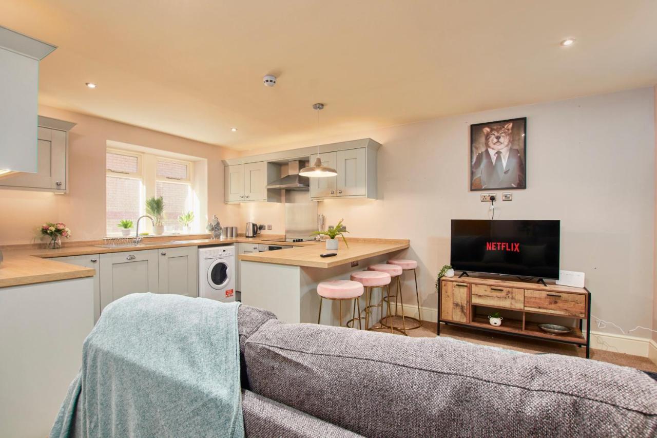 The Stunning Central Harrogate Abode - Sleeps 6 ภายนอก รูปภาพ