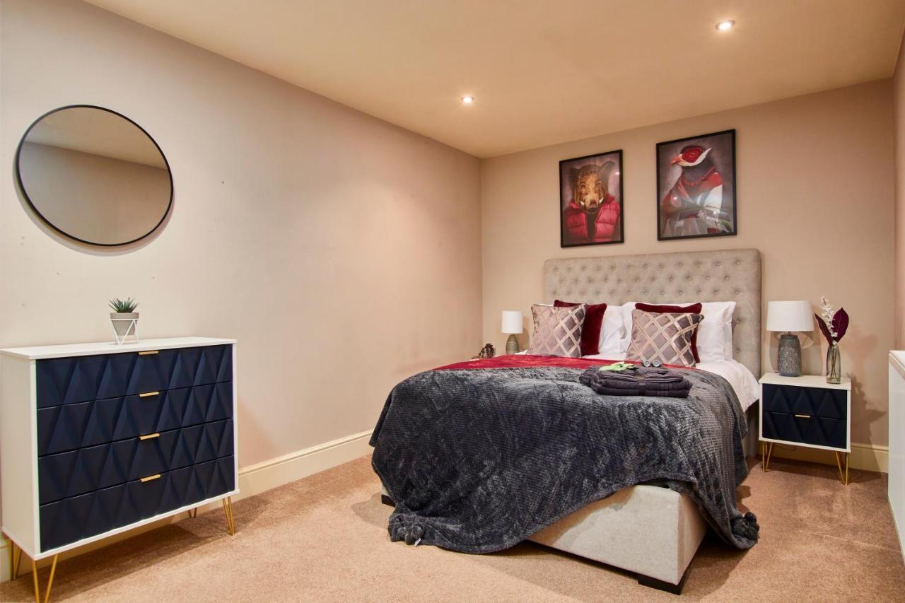 The Stunning Central Harrogate Abode - Sleeps 6 ภายนอก รูปภาพ
