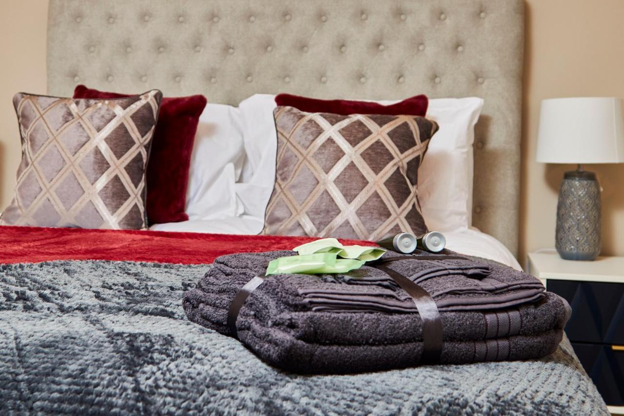 The Stunning Central Harrogate Abode - Sleeps 6 ภายนอก รูปภาพ