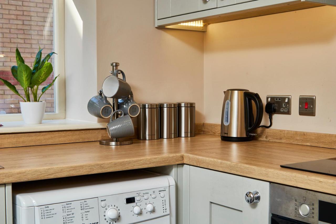 The Stunning Central Harrogate Abode - Sleeps 6 ภายนอก รูปภาพ